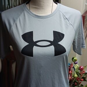Under Armor shirt women s  boys xs